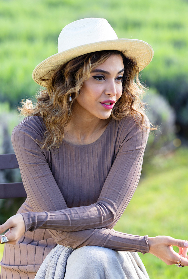 يلدا كلشريفي Yalda Golsharifi