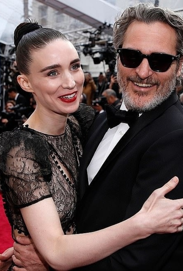 واكين فينيكس و روني مارا