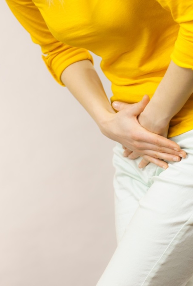 اسباب عدم التحكم في البول عند النساء وطرق علاجه