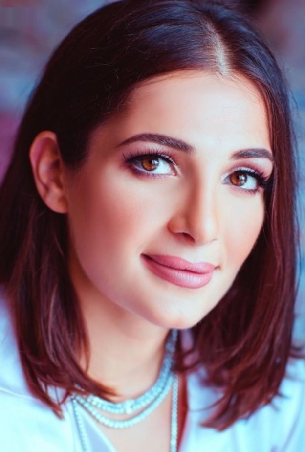 شام الذهبي وهدية لياسمين صبري