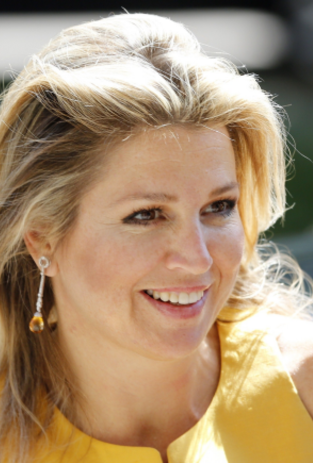 أجمل المجوهرات الملكية المرصعة بالسترين حجر ‏شهر نوفمبر