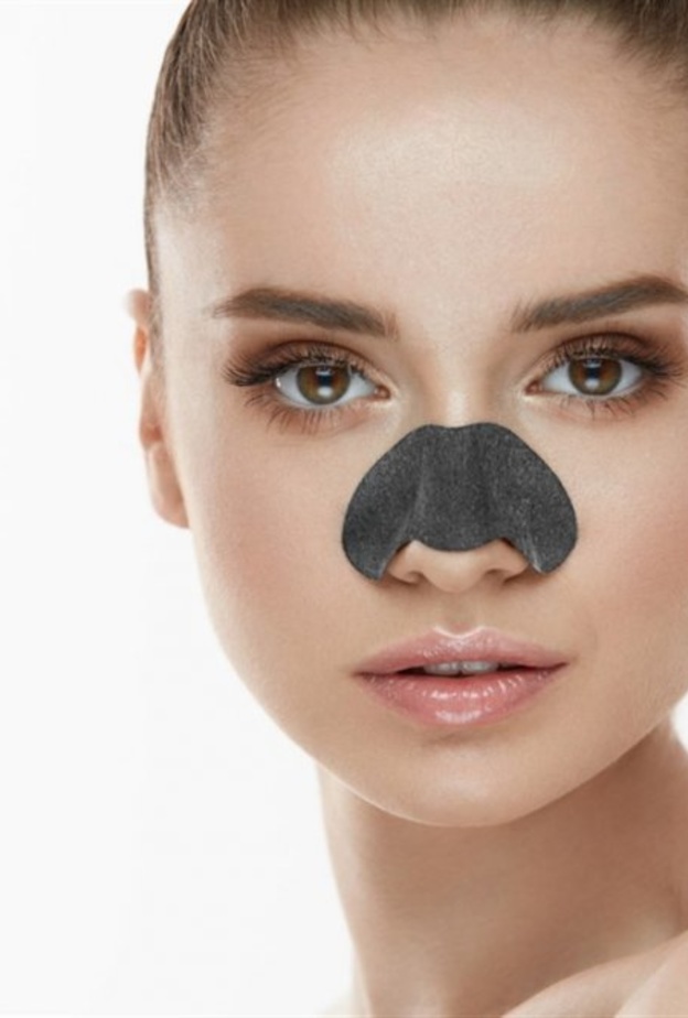  إزالة الرؤوس السوداء بالماسكات الطبيعية