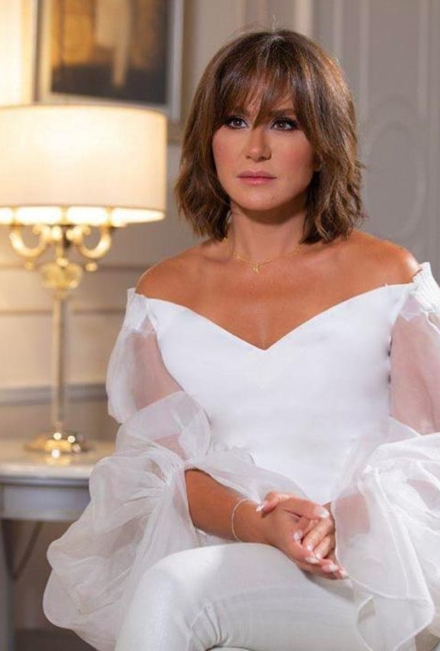 من أجدد إطلالات ديما قندلفت الجمالية 