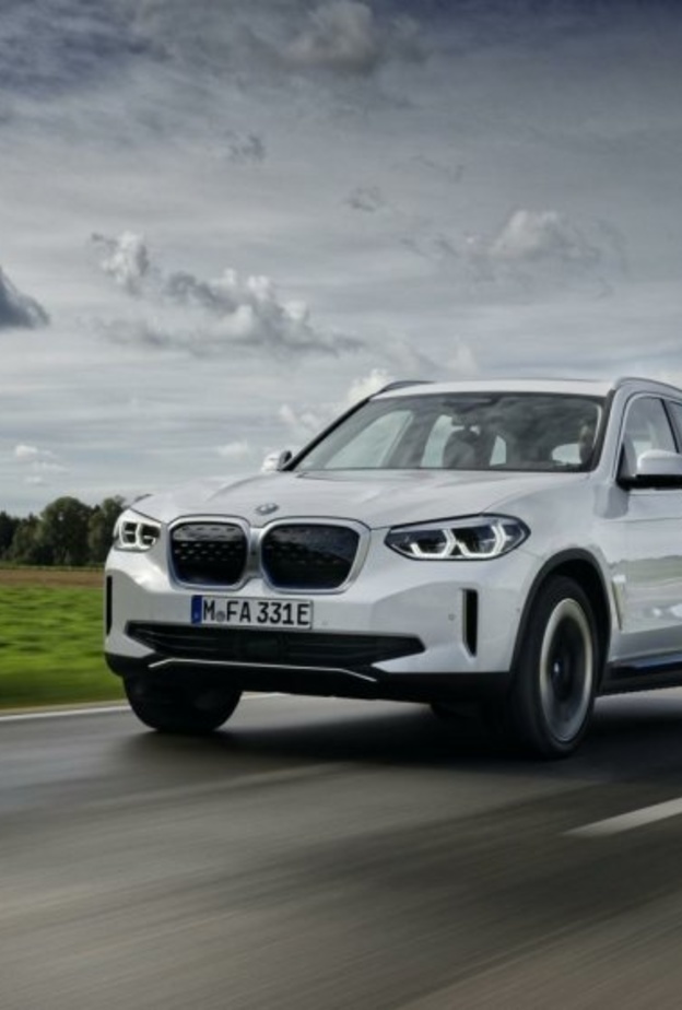 بي إم دبليو تطرح سيارتها iX3