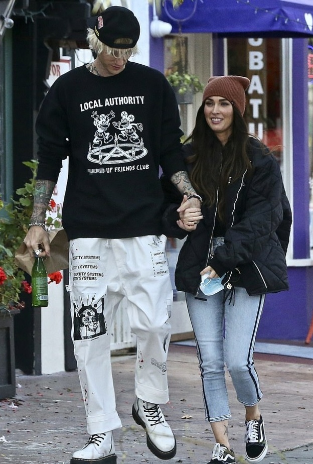 ميجان فوكس و ماشين جن كيلي