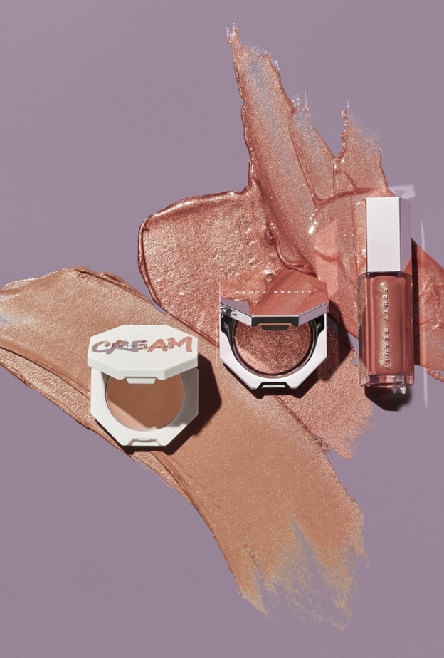 تألّقي بإطلالة مشرقة في موسم الأعياد مع  FENTY BEAUTY!