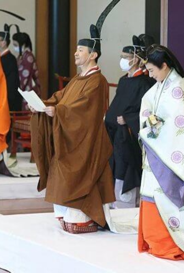  تنصيب ولي عهد اليابان في مراسم رسمية