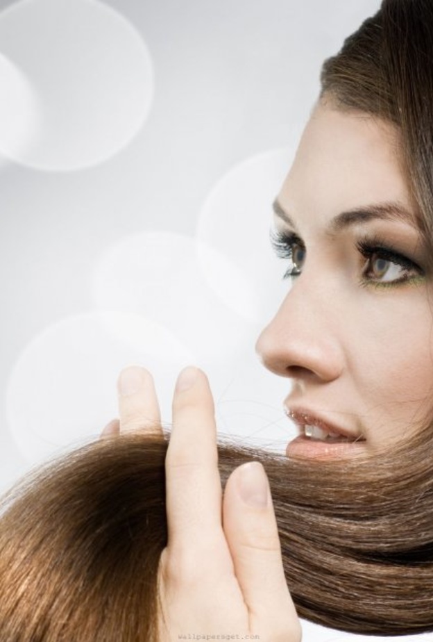 خلطات طبيعية من النشا لتنعيم شعر العروس