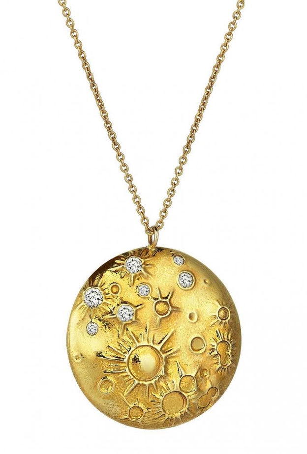 احدث تصاميم عقود وسلاسل جذابة مستوحاة من عالم الفلك من Evren Kayar