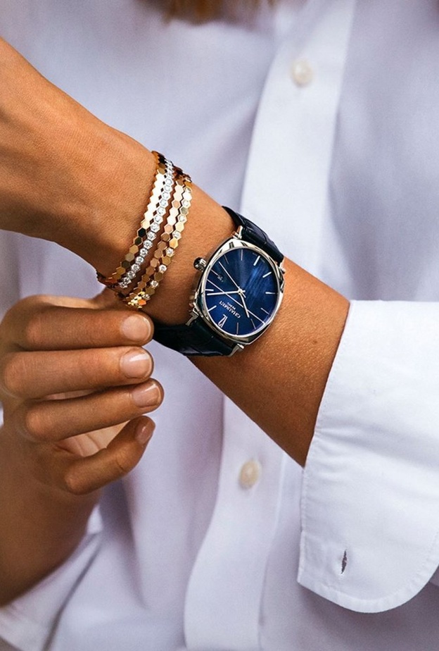 تنسيق الاساور المتراصة باسلوب مثالي ولائق من Chaumet