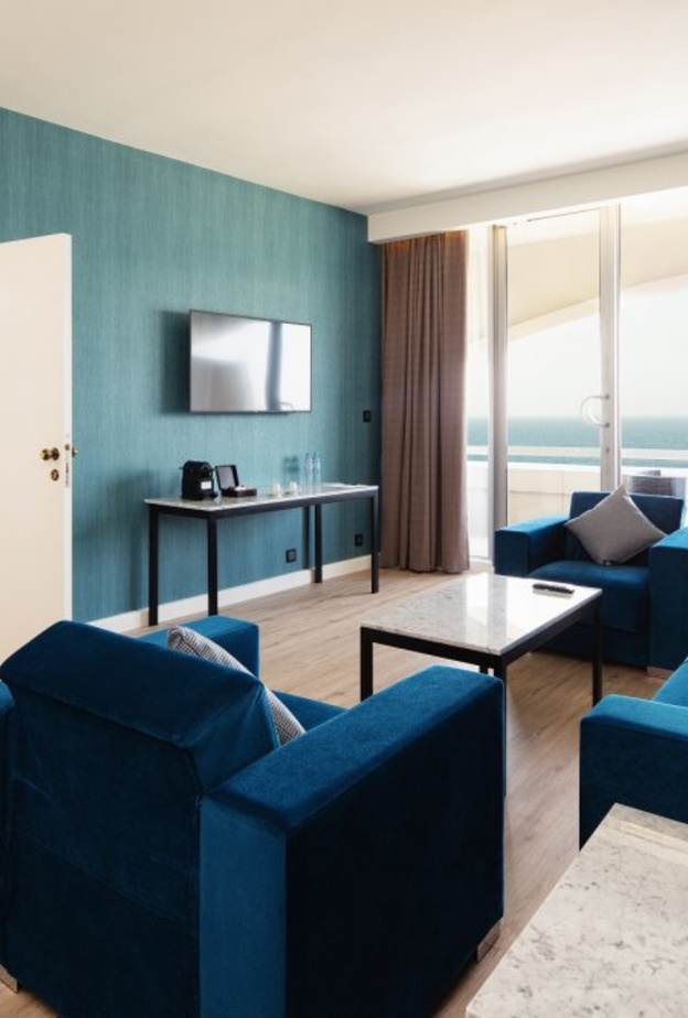 جانب من غرف فندق أوكسيدنتال الشارقة جراند