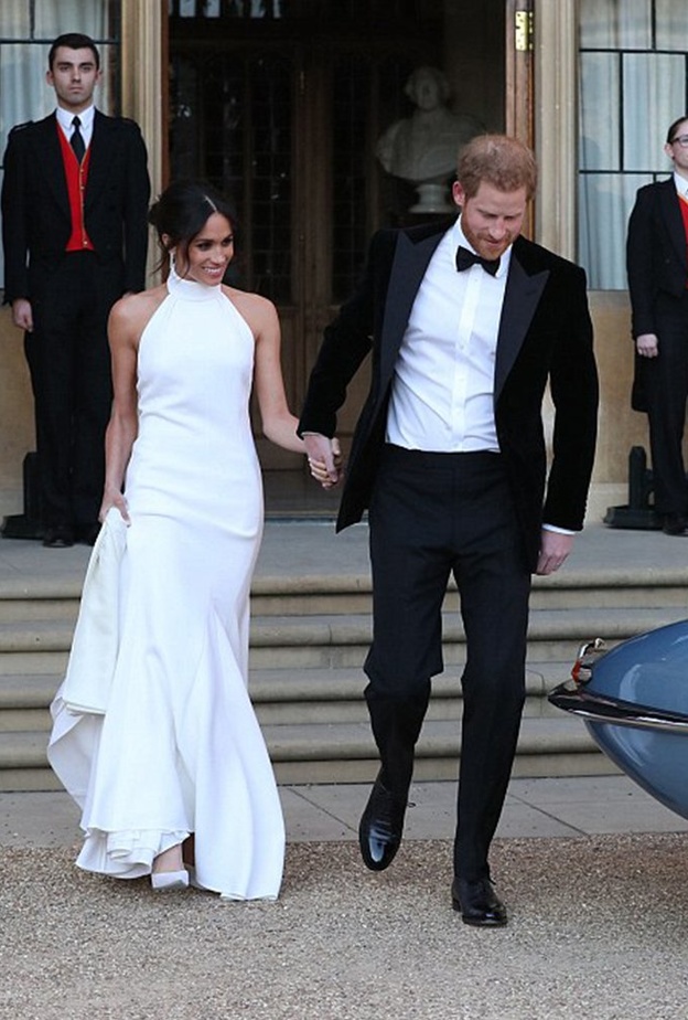 فساتين الزفاف الثانية لسيدات القصر الملكي.. فمن الأجمل؟