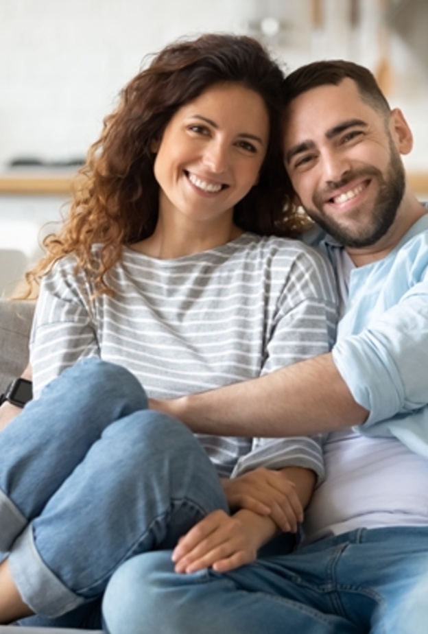 9 أشياء تدل على إخلاص الزوج لزوجته