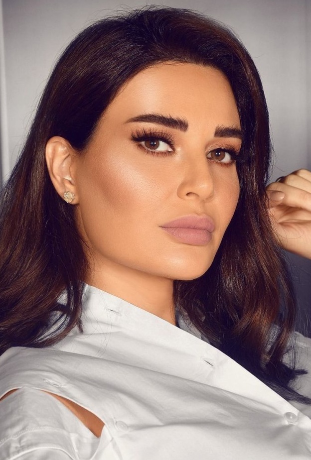 احدث تسريحات شعر ومكياج النجمات هذا الأسبوع