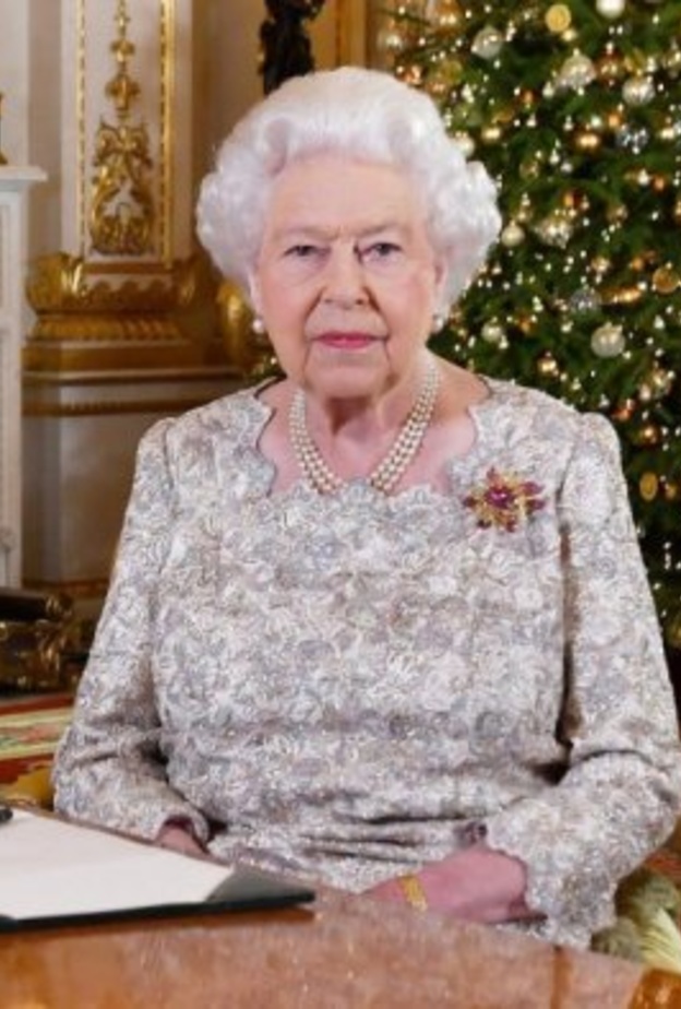 أجمل قصور إليزابيث الثانية ملكة بريطانيا