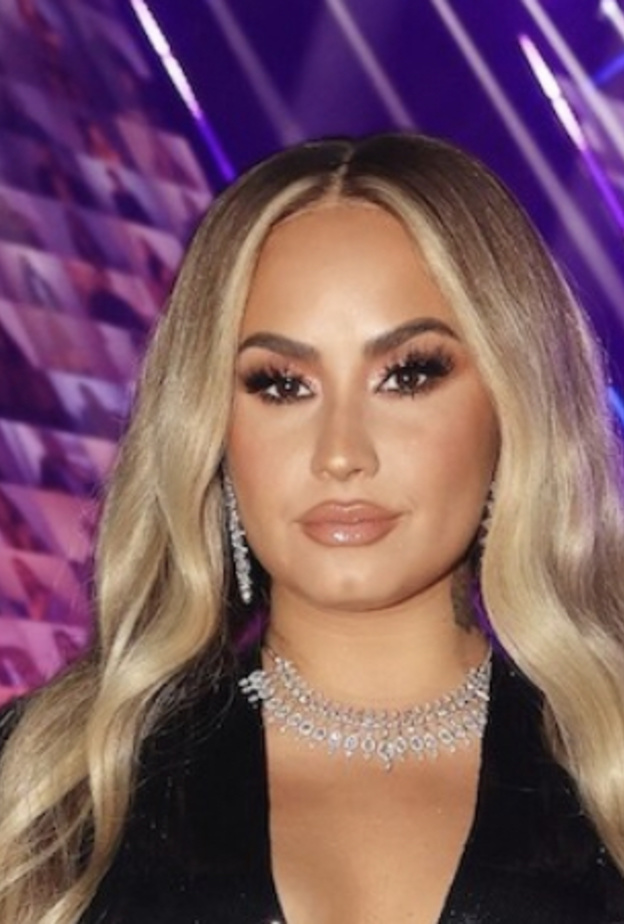 ديمي لوفاتو تتألّق بمجوهرات Messika بحفل E! People’s Choice Awards