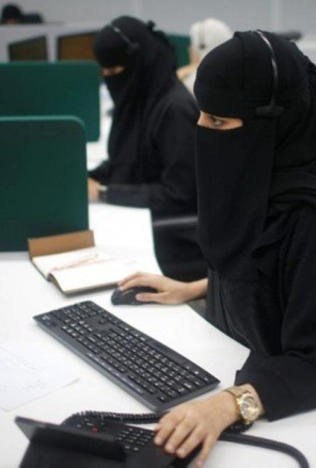 اتفاقية لتوظيف الكوادر النسائية للعمل في مراكز الاتصال السحابية
