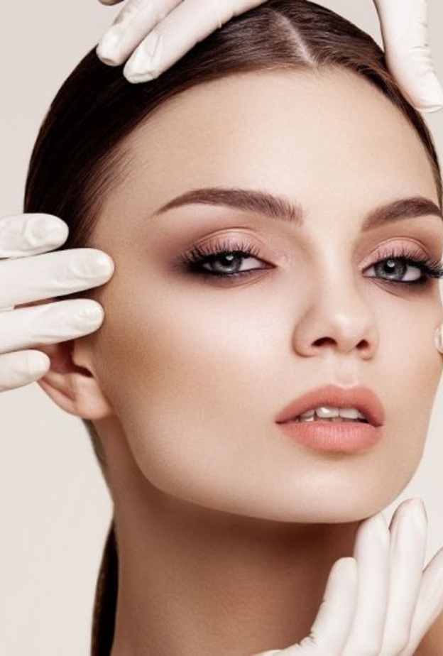  أفضل العمليات التجميلية المناسبة للمراهقات وأهم أضرارها