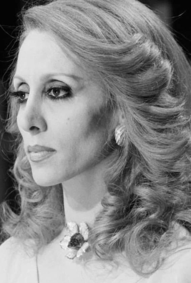 السيدة فيروز وابرز تسريحات شعرها على مر السنوات