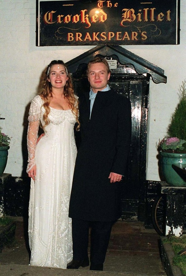  كانت اولى زيجات كيت من جيم ثريبلتون عام 1998