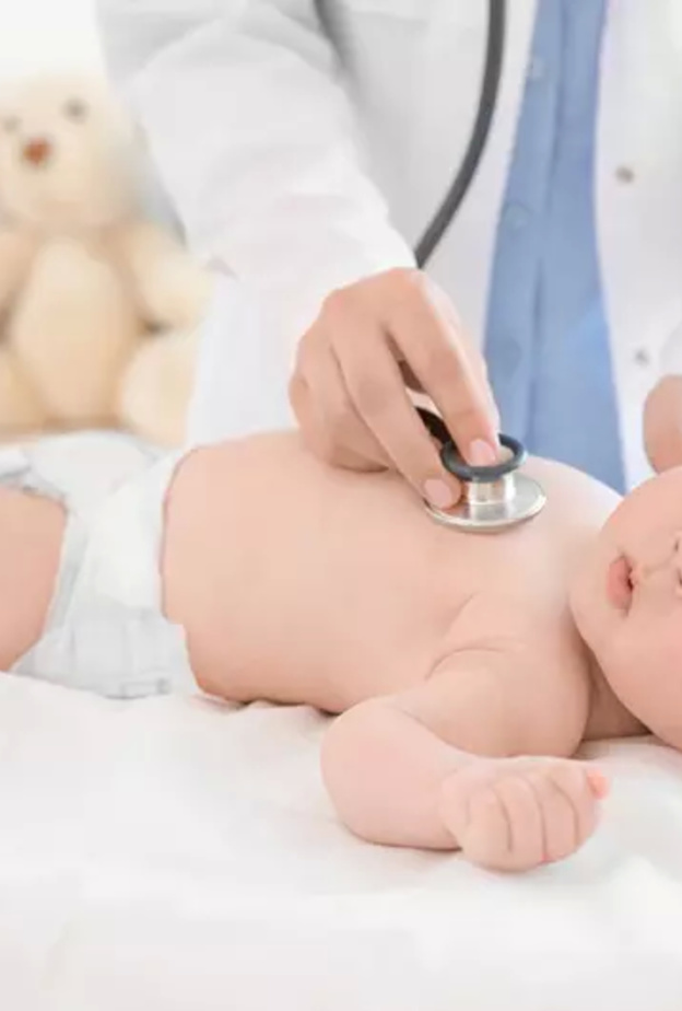 ماهي اعراض الجفاف عند الاطفال الرضع