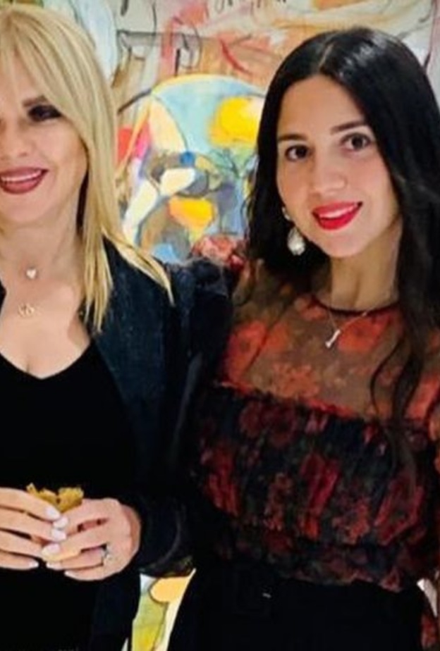 ندى بسيوني وابنتها