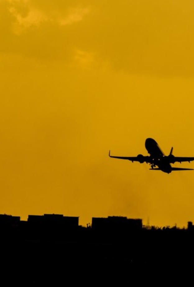  أهم نصائح السفر بأمان خلال مناسبت الاحتفال بنهاية العام - Dominik Scythe