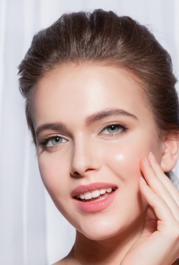 فوائد الفراولة امنة لجميع انواع البشرة دون الحساسة