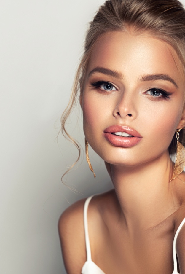 طريقة عمل مكياج هادئ للمناسبات يناسب جميع أشكال العيون