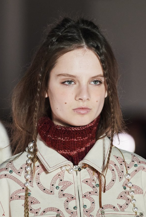  تسريحات شعر الضفائر الرفيعة والطويلة من Palm Angels