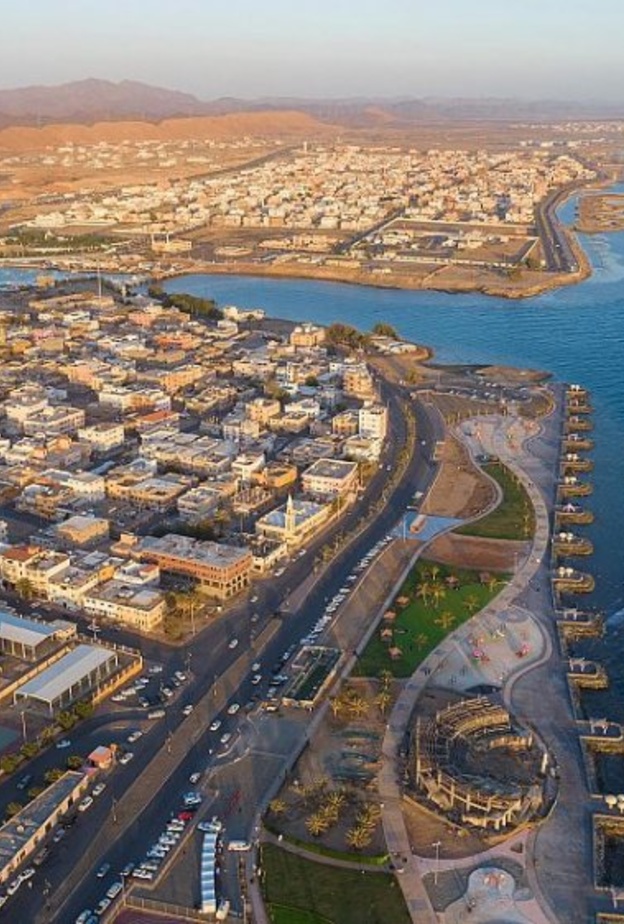 ورحلة بين الجبال والأدوية كافية لأن ترفع مستويات الأدرينالين لديك  - الصورة من وكالة الأنباء السعودية -