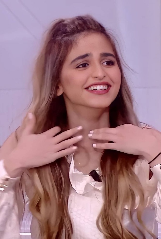 حلا الترك وحلمها بدخول هوليوود