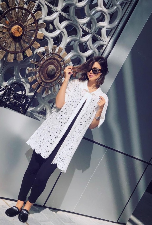  افكار لتنسيق اللون الابيض في الملابس مستوحاة من اطلالات بسمة بوسيل