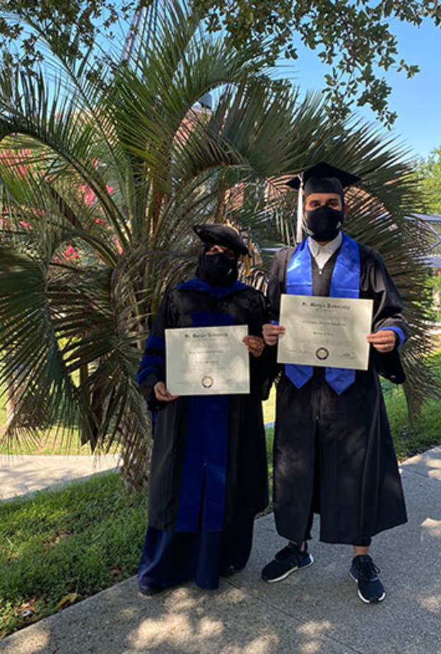 المبتعثة ريما الهويش تتخرج مع ابنها وتنال لقب أول سعودية بتخصصها 