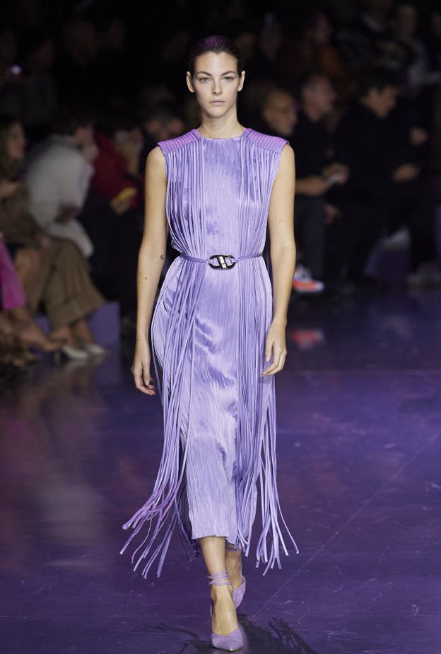  تنسيق صيحة الشراريب الطويلة والجانبية من دار Boss