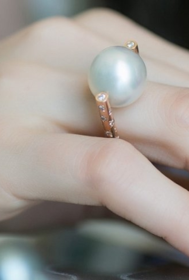 خاتم Julie Genet من اللؤلؤ الأسترالي