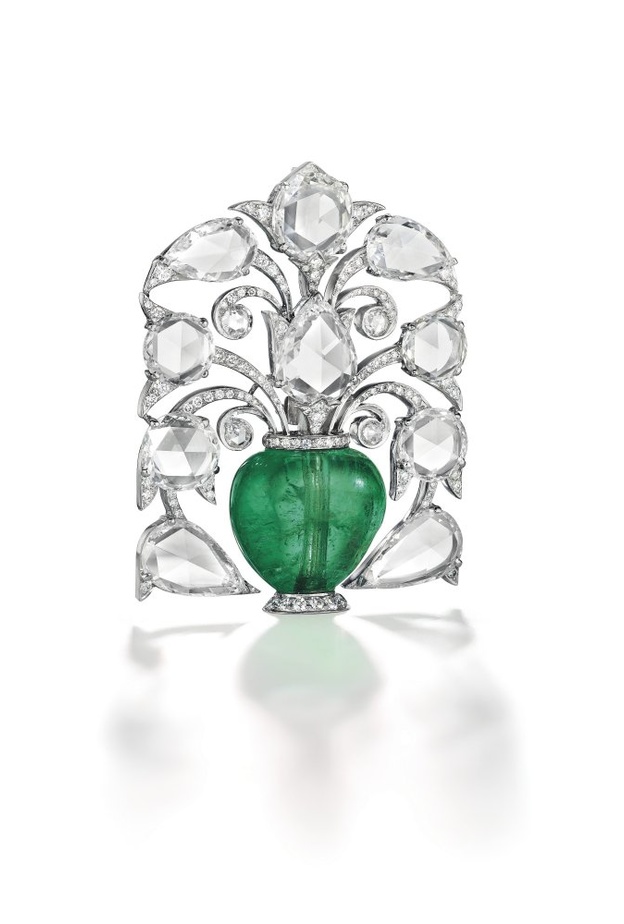 بروش بهجت المرصع بالزمرد والماس Bhagat emerald and diamond brooch