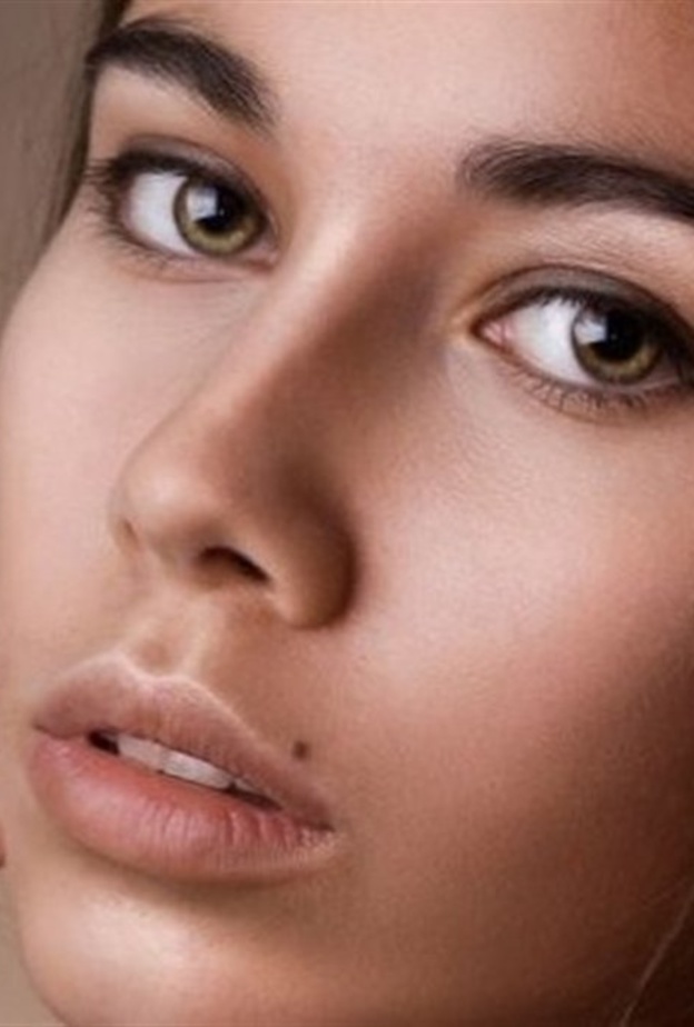 إزالة شامة الوجه بزيت الخروع