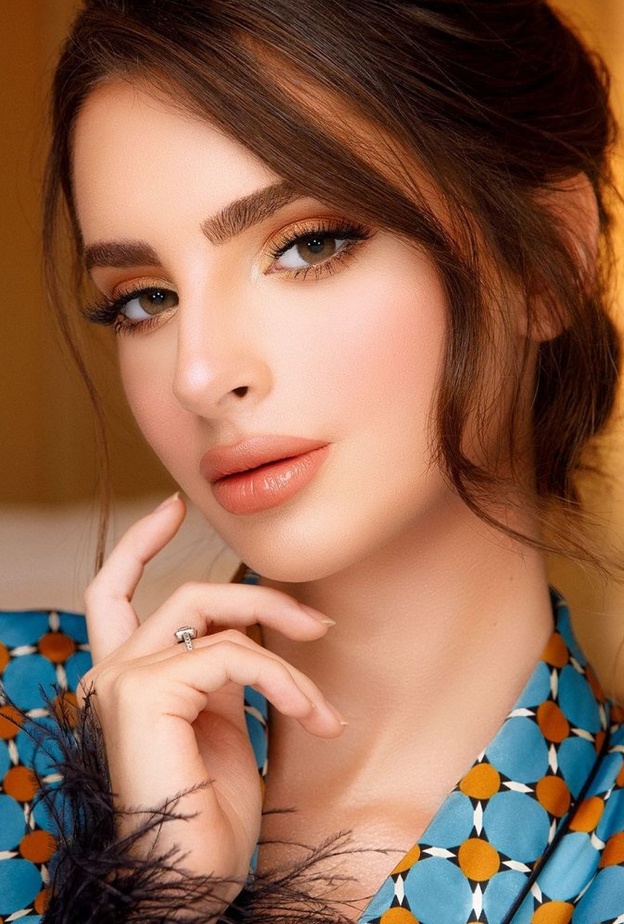 ابرز خبيرات مكياج اماراتيات على انستغرام بمناسبة اليوم الوطني الاماراتي