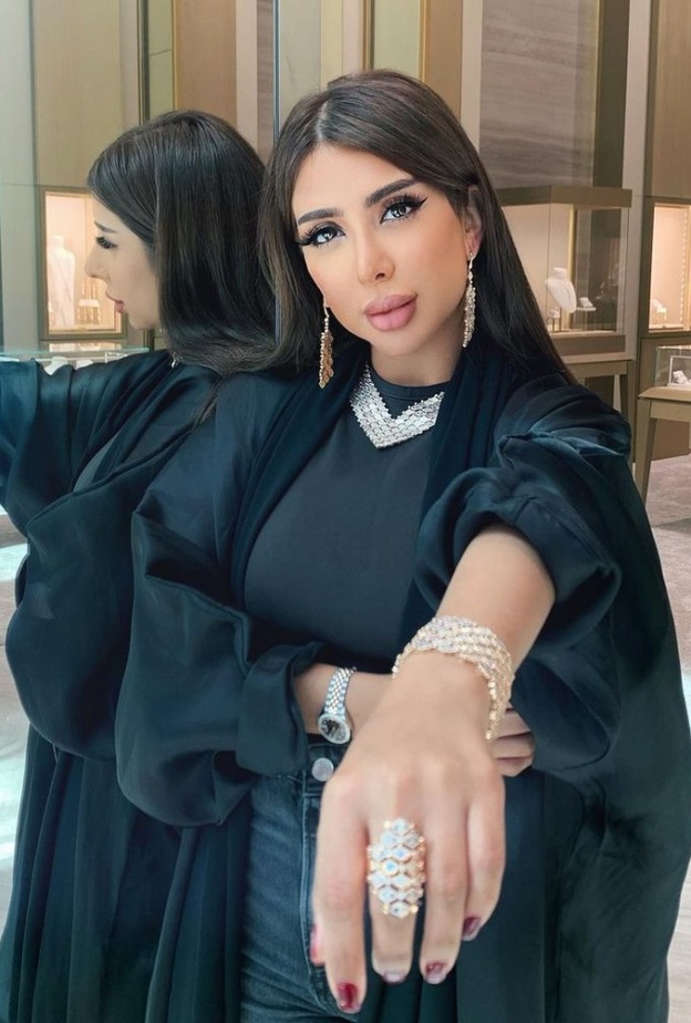 المصممة مريم الياسي