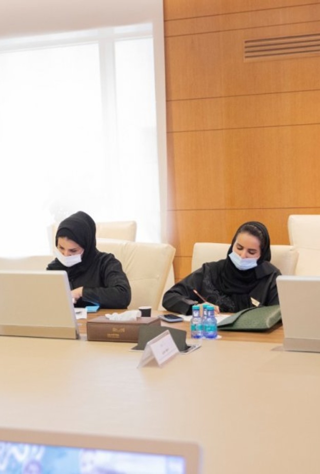 وزير التعليم يلتقي فتيات الكشافة السعودية اللواتي رفعن اسم المملكة عالميا