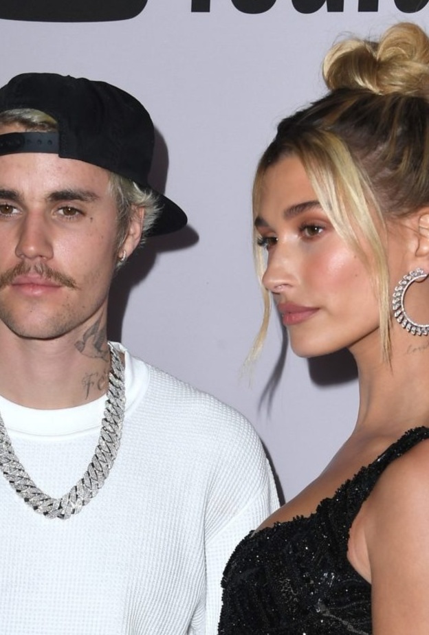 جاستن بيبر يدافع عن هايلي بالدوين بشراسة بعد تعرضها لهجوم بسبب سيلينا جوميز