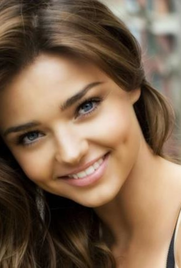 9 صفات جمالية يعشقها الرجل في المرأة