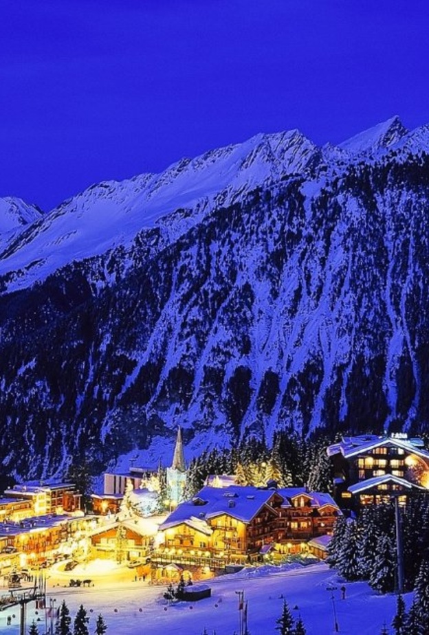 كورشوفيل من أجمل وجهات سياحية رومانسية للشتاء بواسطة Manosainz