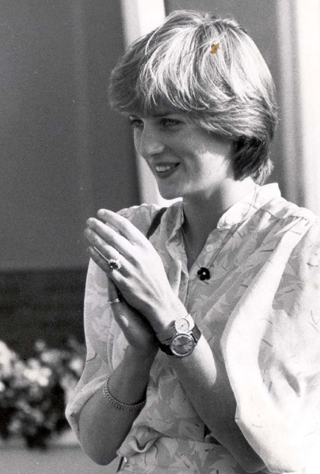 لهذا السبب.. ارتدت الأميرة ديانا ساعتين في معصمها