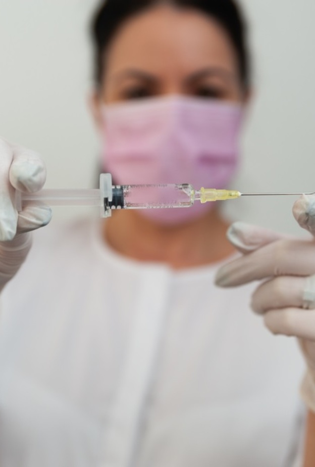 ما هي مدة المناعة بعد الحصول على لقاح كورونا