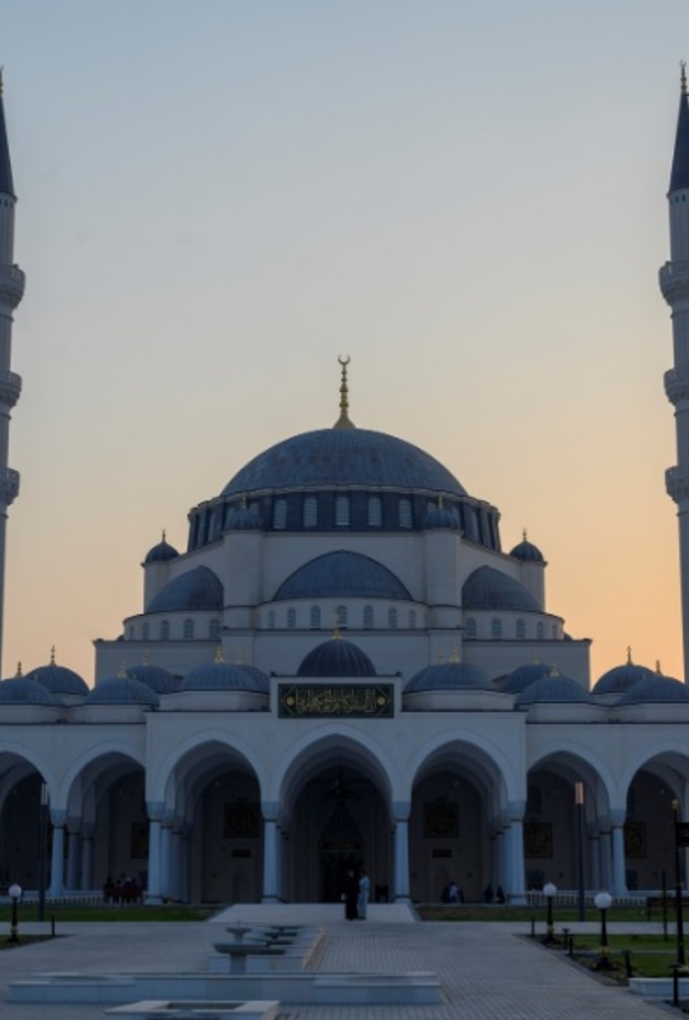 صرح إسلامي مميز في قلب عاصمة الثقافة الإسلامية