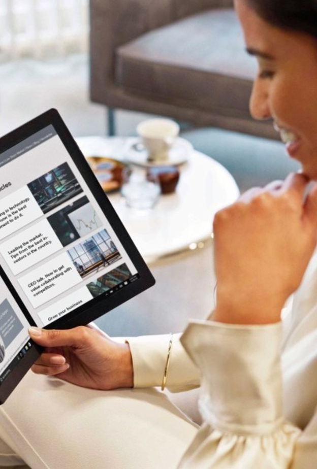 لينوفو تجلب أول حاسوب قابل للطي 