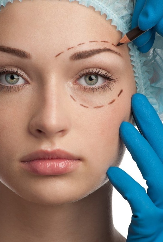  نصائح لتجنب تدلي الجفون العلوية 