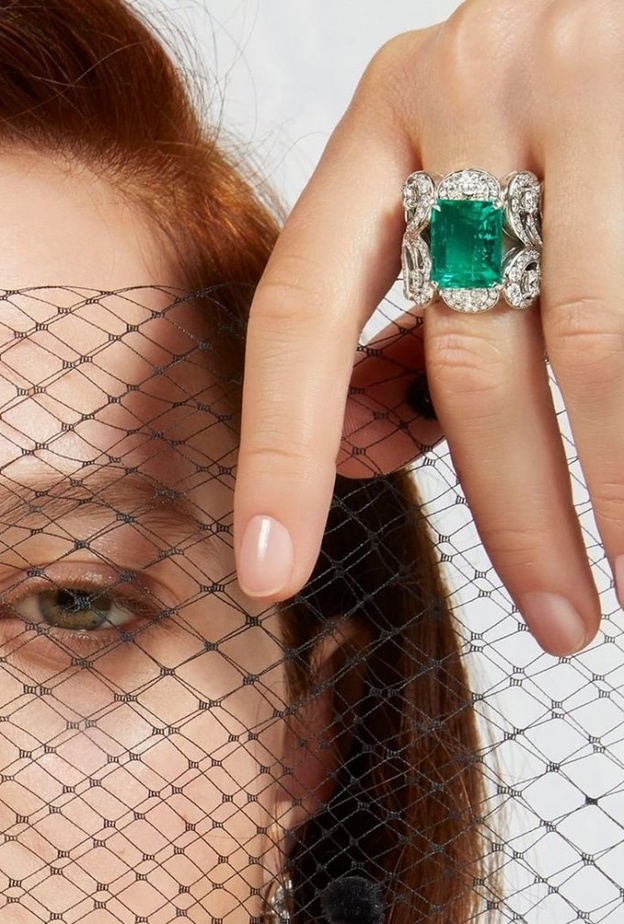 خاتم أرابيسك من مجموعة Barocko من Bulgari